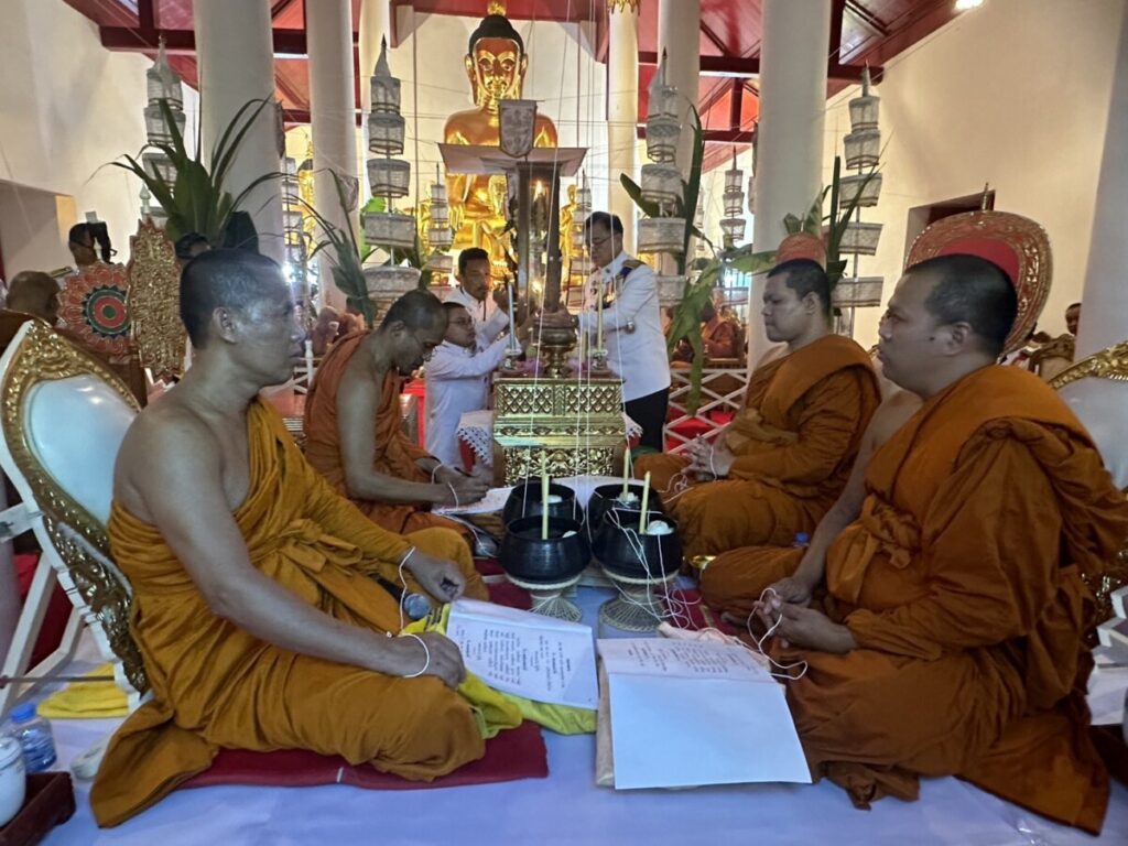 พิธีเสกน้ำพระพุทธมนต์ศักดิ์สิทธิ์ ณ วิหารธรรมศาลา วัดพระมหาธาตุวรมหาวิหาร